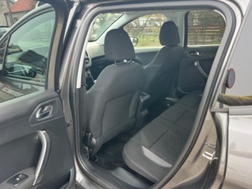 Peugeot 2008 I SUV Facelifting 1.2 PureTech 130KM 2017 Peugeot 2008 Style Nawigacja Klimatyzacja Parktronic El.szyby El.Lusterka, zdjęcie 5