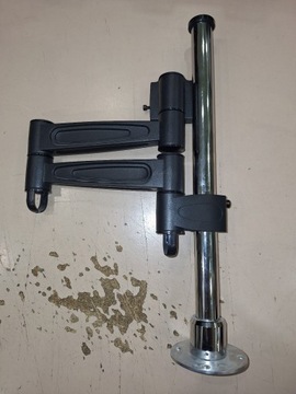 Телевизор SAMSUNG SyncMaster T19B300 19 дюймов + декодер Wiwa DVB-T2 + штатив.