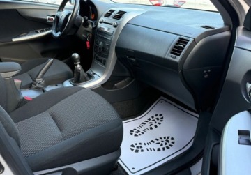 Toyota Corolla X Sedan Facelifting 1.6 Valvematic 132KM 2011 Toyota Corolla salon Polska 1.6 Benzyna 132KM, zdjęcie 11