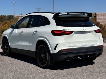 Mercedes GLA II Off-roader AMG Facelifting 2.0 35 306KM 2025 MERCEDES-BENZ GLA AMG 35 4-Matic Suv 2.0 (306KM) 2025, zdjęcie 4