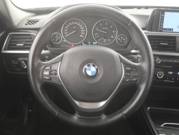 BMW Seria 3 F30-F31-F34 Touring Facelifting 2.0 320d 190KM 2017 BMW 3 320 d, 187 KM, Automat, Klima, Klimatronic, zdjęcie 14
