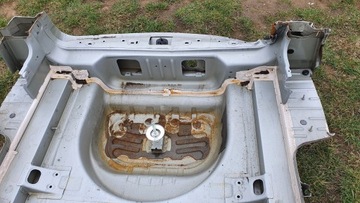 Ванна Astra K Kombi, пол багажника