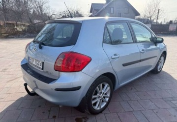 Toyota Auris I Hatchback 1.6 i 16V VVT-i 124KM 2008 Toyota Auris Toyota Auris 1.6 VVT-i Prestige Start 1.6 Benzyna 124KM, zdjęcie 2