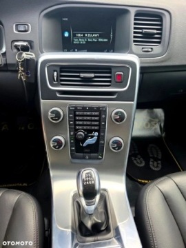 Volvo S60 II Sedan Facelifting 2.0 D4 DRIVE-E 181KM 2015 Volvo S60 Volvo S60 D4 Drive-E Summum 2.0 Diesel 181KM, zdjęcie 31