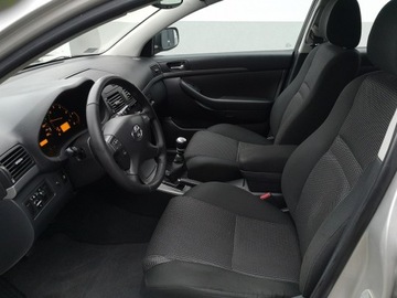 Toyota Avensis II Kombi 2.0 D-4D 126KM 2007 Toyota Avensis 2.0 D-4D 126KM # Klimatr #, zdjęcie 15