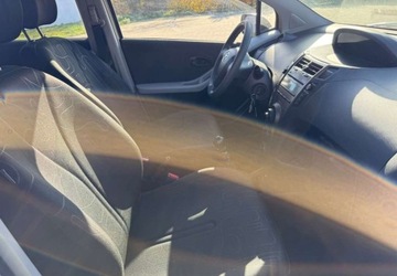 Toyota Yaris II Hatchback 5d 1.33 Dual VVT-i 101KM 2009 Toyota Yaris Toyota Yaris 1.33 Luna 1.3 Benzyna 100KM, zdjęcie 9