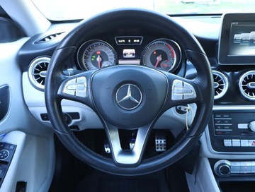 Mercedes CLA C117 Coupe 1.6 180 122KM 2015 Mercedes CLA 180, Salon Polska, Skóra, Xenon, zdjęcie 19