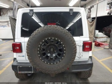 Jeep Wrangler IV 2021 Jeep Wrangler 4XE Unlimited Sahara 2021 2.0l 2.0 Hybryda 270KM, zdjęcie 3