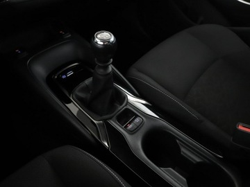 Toyota Corolla XII Hatchback 1.2 Turbo D-4T 116KM 2019 Toyota Corolla Historia serwisowa ASO navi Kamera, zdjęcie 28