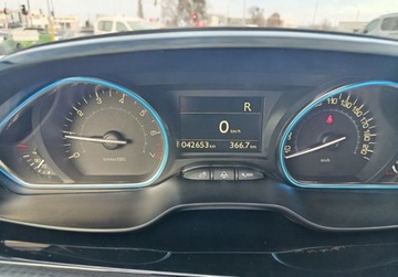 Peugeot 2008 I SUV Facelifting 1.2 PureTech 110KM 2019 Peugeot 2008 Pierwszy wlasciicel. Salon Polska 1.2 Benzyna 110KM, zdjęcie 4