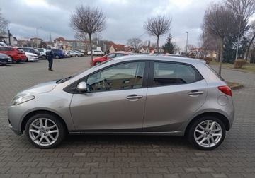 Mazda 2 II Hatchback 5d 1.3 86KM 2010 Mazda 2 Bezwypadkowy - klimatyzacja - benzyna 1,3 - 86 KM 1.3 Benzyna 86KM, zdjęcie 10