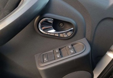 Dacia Duster I SUV Facelifting 1.2 TCe (Euro 6) 125KM 2016 Dacia Duster Prestige 1.2 Benzyna 125KM Bezwypadkowa NAvi Parktronik, zdjęcie 36