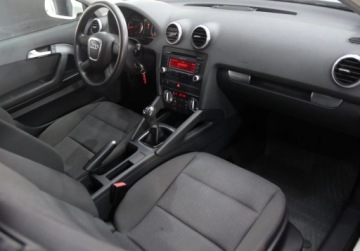 Audi A2 2010 Audi A3 3-drzwiowe Zarejestrowany 1.4 Benzyna 125KM, zdjęcie 6