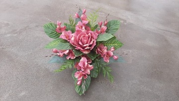 КРЕМОВАЯ КОМПОЗИЦИЯ, УВЕСЕННАЯ РАШ, ИСКУССТВЕННЫЕ ЦВЕТЫ НА МОГИЛУ, КЛАДБИЩЕ