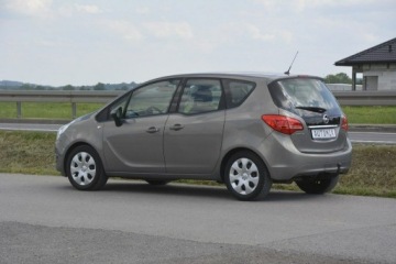 Opel Meriva II Mikrovan Facelifting 1.4 Twinport ECOTEC 100KM 2015 Opel Meriva 1.4 gwarancja przebiegu duże radio, zdjęcie 4