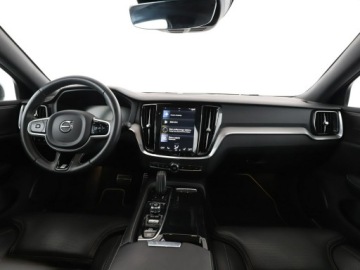 Volvo V60 II  Kombi 2.0 T8 Twin Engine 390KM 2020 Volvo V60 PHEV 4x4 automat full LED skóra navi, zdjęcie 14