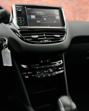 Peugeot 208 I Hatchback 5d Facelifting 1.2 PureTech 82KM 2015 Peugeot 208 Klima Bluetooth Alu Gwarancja w cenie Warszawa VFVV 1.2 82KM, zdjęcie 20