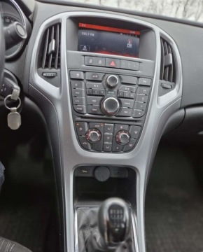 Opel Astra J Sedan 1.4 Turbo ECOTEC 140KM 2019 Opel Astra Opel Astra 1.4 Benzyna 140KM, zdjęcie 9