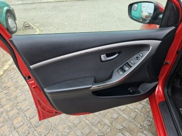 Hyundai i30 II Hatchback 5d 1.6 GDI 135KM 2015 Hyundai i30 1,6 benzyna 135KM nawigacja, zdjęcie 11