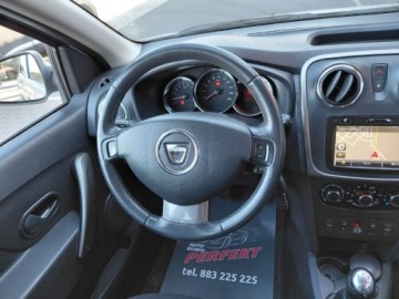 Dacia Sandero II Hatchback 5d 1.5 dCi 90KM 2014 Dacia Sandero Nawigacja Klimatyzacja Elektryka PDC 1.5 Diesel 90KM, zdjęcie 16
