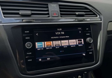 Volkswagen Tiguan II SUV 2.0 TDI 150KM 2019 Volkswagen Tiguan 2.0 TDI IQ.DRIVE 150KM DSG bezwypadkowy kamera, zdjęcie 24