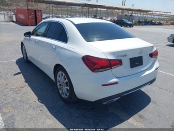 Mercedes Klasa A W177/V177 2021 Mercedes-Benz Klasa A 220 2021 2.0l 2.0 Benzyna 188KM, zdjęcie 3