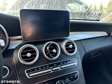 Mercedes Klasa C W205 2016 Mercedes-Benz Klasa C Mercedes-Benz Klasa C 300 7G-TRONIC Exclusive 2.0, zdjęcie 11