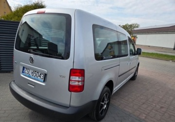 Volkswagen Caddy III Kombi Facelifting 1.2 TSI 104KM 2011 Volkswagen Caddy Swiezo sprowadzonyZarejestrowany Ubezpieczony. Maxi 7 oso, zdjęcie 4