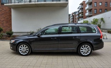 Volvo V70 III Kombi Facelifting 2.0 D4 DRIVE-E 181KM 2014 Volvo V70 2,0d (181KM) Automat Bezwypadkowy Lift 2014 r. 2.0 Diesel 181KM, zdjęcie 1