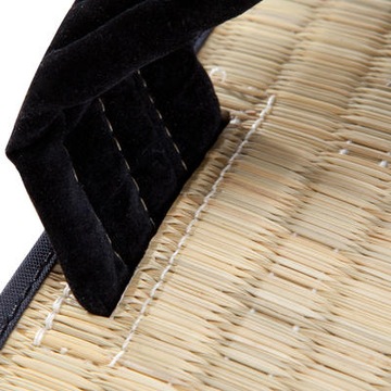 Шлепанцы Zori для единоборств.