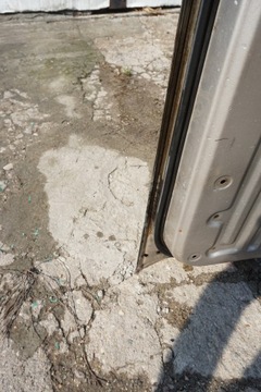 NISSAN PATROL DVEŘE PRAVÝ PŘEDNÍ PRAVÉ GR I Y60 89-92R