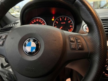 BMW Seria 1 F20-F21 2011 BMW Seria 1 2.0 benzyna M- PAKIET Bardzo ladny stan MOZLIWA ZAMIANA 2.0, zdjęcie 26