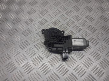 MOTOREK OKNO LEVÝ PŘEDNÍ SKODA ROOMSTER 6R0959801M