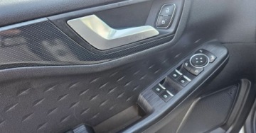 Ford Kuga III SUV 1.5 EcoBoost 150KM 2020 Ford Kuga BENZYNA 2020r. wersjia ST piekny perlowy kolor 1.5 Benzyna, zdjęcie 13