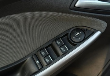 Ford Focus III Kombi 1.6 Duratorq TDCi DPF 115KM 2012 Ford Focus 1.6 TDCI, Zadbany Egzemplarz 1.6 Diesel 115KM, zdjęcie 14