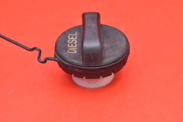 КРЫШКА ТОПЛИВНОГО ЗАЛИВА TOYOTA AVENSIS T27 LIFT 11-15