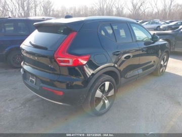 Volvo XC40 Crossover 2.0 T5 247KM 2020 Volvo XC 40 T5 Momentum 2020 2.0l 2.0 Benzyna 248KM, zdjęcie 4