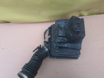 FORD OE DS73-9600-FF HORNÍ POUZDRO FILTRU VZDUCHU