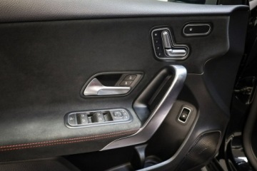 Mercedes Klasa A W177/V177 Hatchback Plug-In 1.3 250e 218KM 2021 Mercedes A 250 *218KM*AMG*Salon Polska*I, zdjęcie 13