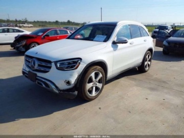 Mercedes GLC C253 2021 Mercedes-Benz GLC 300 Suv 2021 2.0l 2.0 Benzyna 255KM, zdjęcie 1