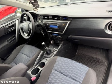 Toyota Auris II Hatchback 5d Facelifting 1.33 Dual VVT-i 99KM 2015 Toyota Auris Toyota Auris 1.33 VVT-i Active 1.3 Benzyna 99KM, zdjęcie 5