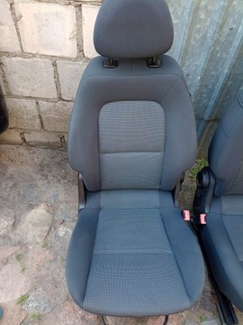 FOTEL PRAWY PASAŻER MITSUBISHI COLT VI Z30 5D EU