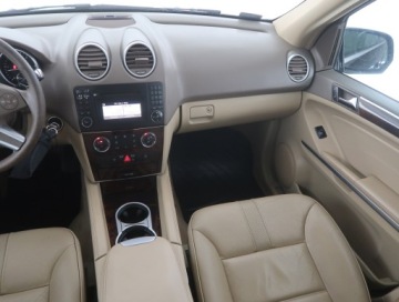 Mercedes Klasa M W164 Off-roader Facelifting 3.0 V6 (350 CDI) 231KM 2010 Mercedes ML ML 350 CDI, Salon Polska, 227 KM, zdjęcie 7