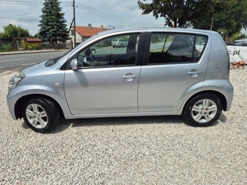 Daihatsu Sirion II 2008 Daihatsu Sirion DAIHATSU SIRION 2008 1.3 Bez rdzy Klima Sprawna Kola Zimow, zdjęcie 2
