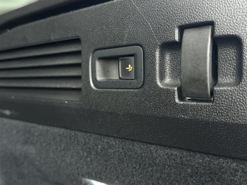 Volkswagen Arteon Shooting Brake R 2.0 TSI 320KM 2023 Volkswagen Arteon 2.0TSI 320KM 4X4 R DSG l Panoram, zdjęcie 32