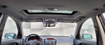 Kia Ceed I SW Facelifting 1.6 DOHC CVVT 126KM 2010 Kia Ceed 1.6 125 KM bezwypadkowa klimatronic szyberdach 1.6 Benzyna 125KM, zdjęcie 14