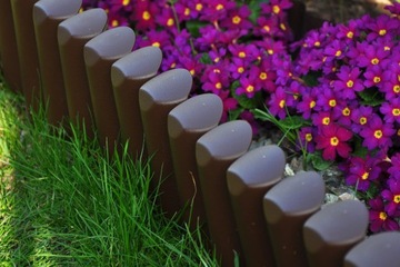 ВЫСОКИЙ САДОВЫЙ ПАЛИСАД - Бордюр для садового газона 240 см, коричневый SOLID