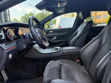 Mercedes Klasa E W213 Kombi Plug-in Facelifting 2.0 E300de 306KM 2020 Mercedes-Benz Klasa E 300 DE hybryda plug-In pakiet AMG serwis ASO pakiet, zdjęcie 10