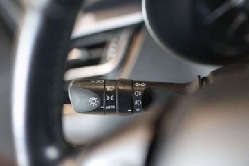 Toyota C-HR I Crossover Facelifting 2.0 Hybrid Dynamic Force 184KM 2019 Toyota C-HR 2.0 Hybrid Selection 2.0 Hybryda 184KM, zdjęcie 33