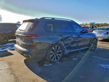 BMW X7 2025 BMW X7 M60i 2025 4.4 Benzyna 523KM, zdjęcie 3